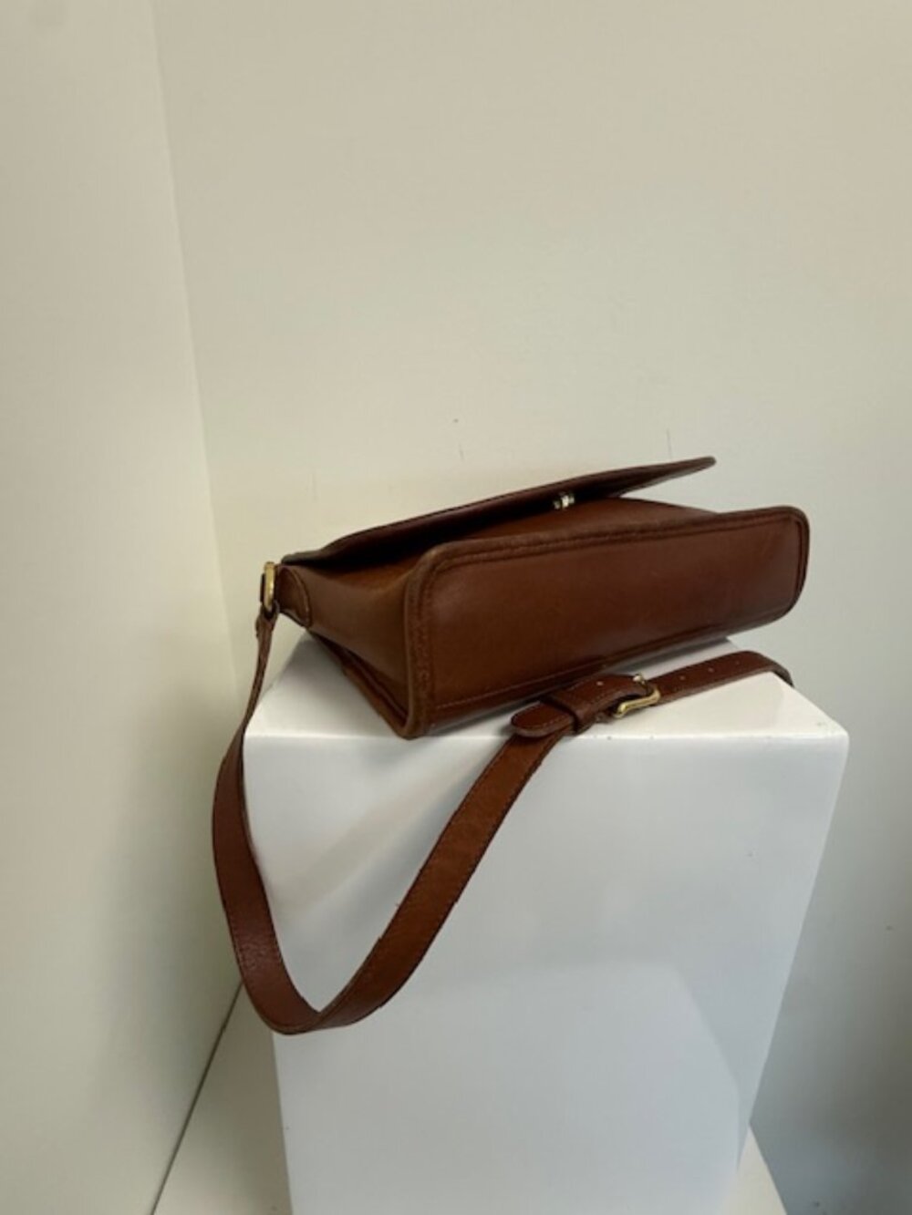 vintage coach bag #9975 - Picture 3 of 9